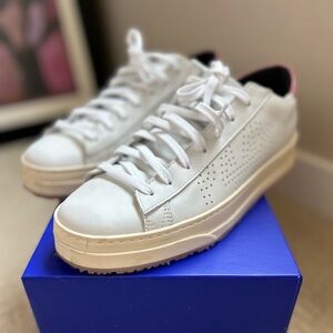 P448 John Low Top size 39